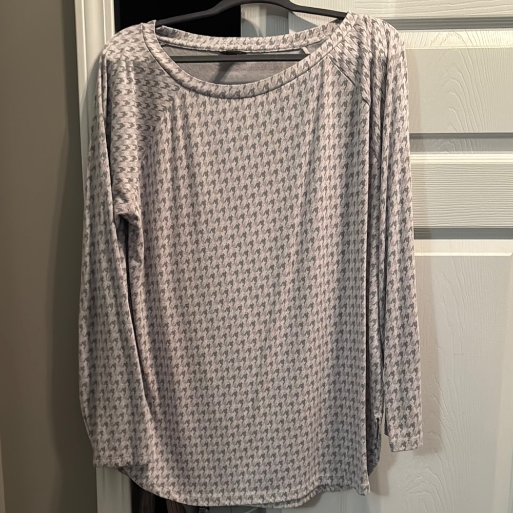 Ann Taylor Gray Relaxed Blouse with Full Sleeves